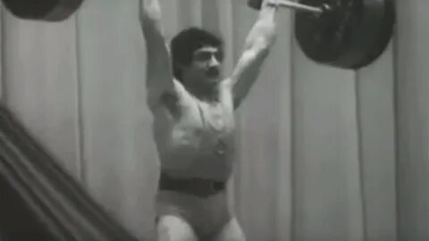 Вышел юрик во двор
