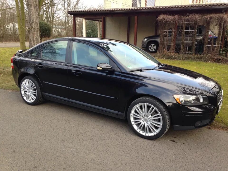 Volvo s40 r design диски. Вольво s40 r16/60. Volvo s40 r18. Volvo s40 ii r19. Volvo s40 ii диски.