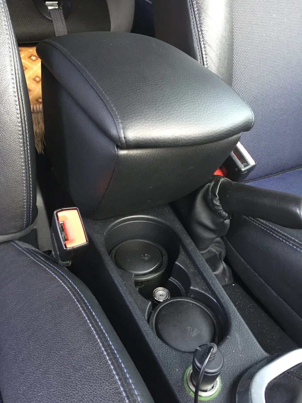 Подлокотники land rover freelander ii (2014-) "alvi-style" (на консоль) на магните драйв2. Подлокотник freelander 1. Подлокотники ленд ровер фрилендер 2. Freelander 2 снять подлокотник. Подлокотник ленд ровер спорт 11027-2008.