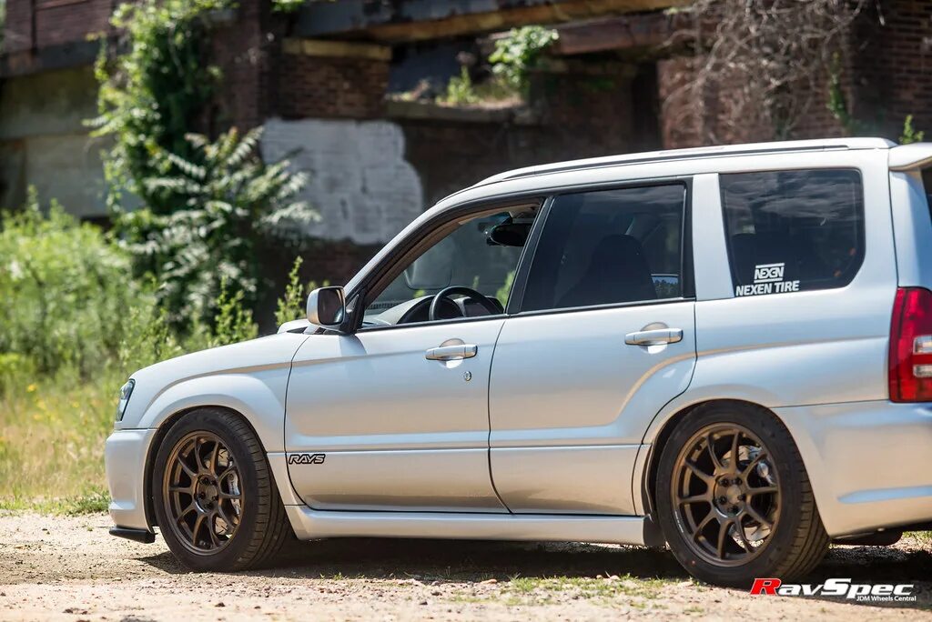 Xxr 527 forester sg. Сверловка субару форестер. Диски r18 subaru forester sg. Субару форестер 2000 рестайлинг. Subaru forester sg5 r18.