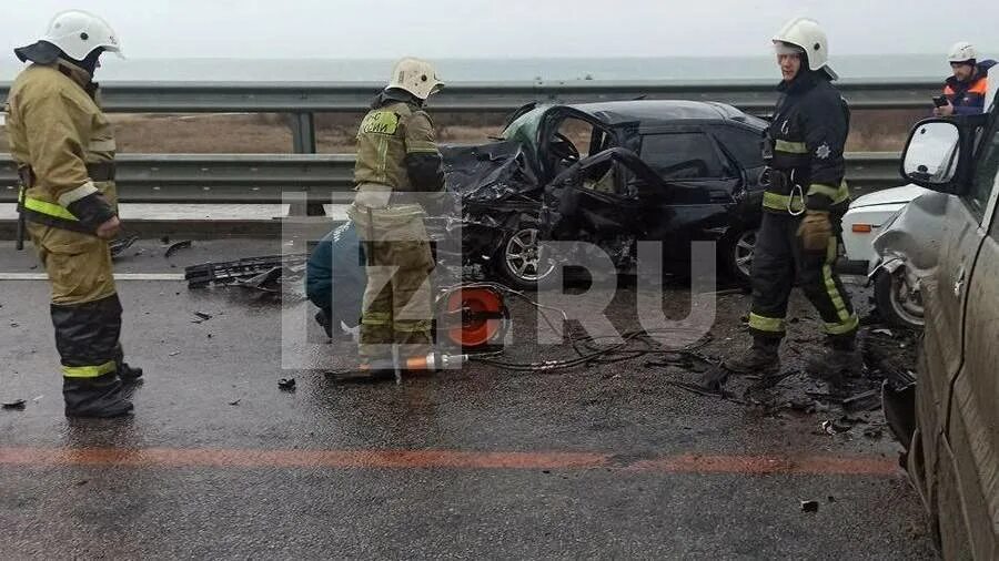 Один человек погиб, трое пострадали в ДТП с каршерингом у Троицкого моста в Пете