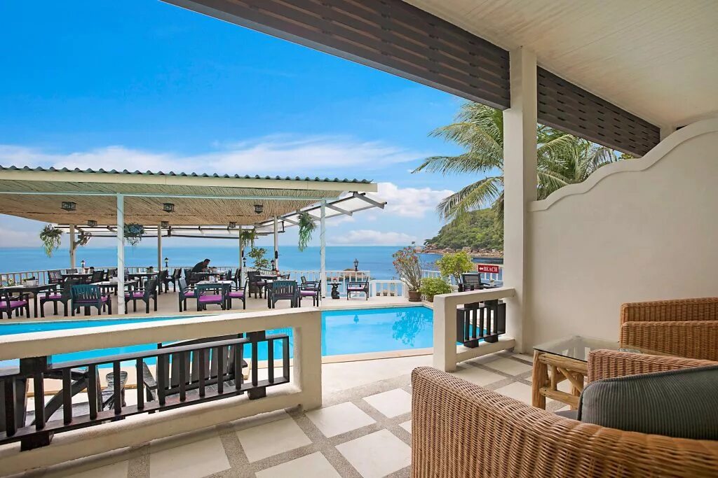 Bay beach resort 5. Crystal Bay Beach Resort Самуи. Кристалл Бей Бич Резорт. Реджис Бахия Бич Резорт,. Малибу Бич Резорт Тайланд.