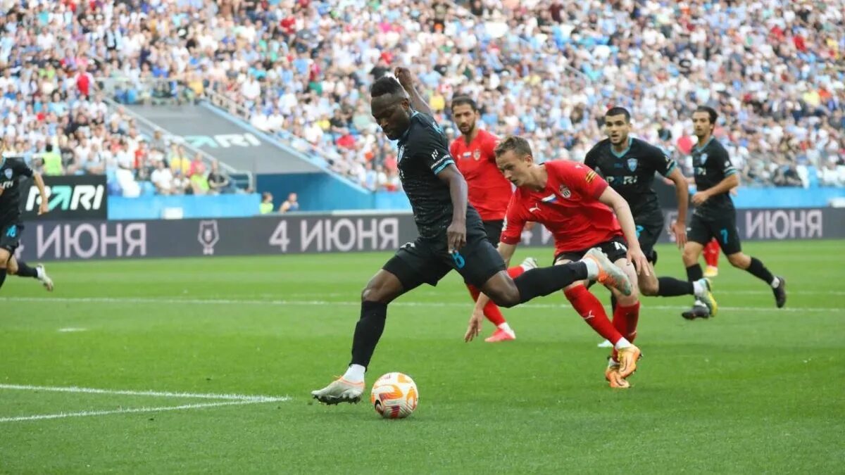 Футбол лига. Арсенал пари нн стыки. Арсенал пари нн стыки. Луценко арсенал тула. Италия футбол.