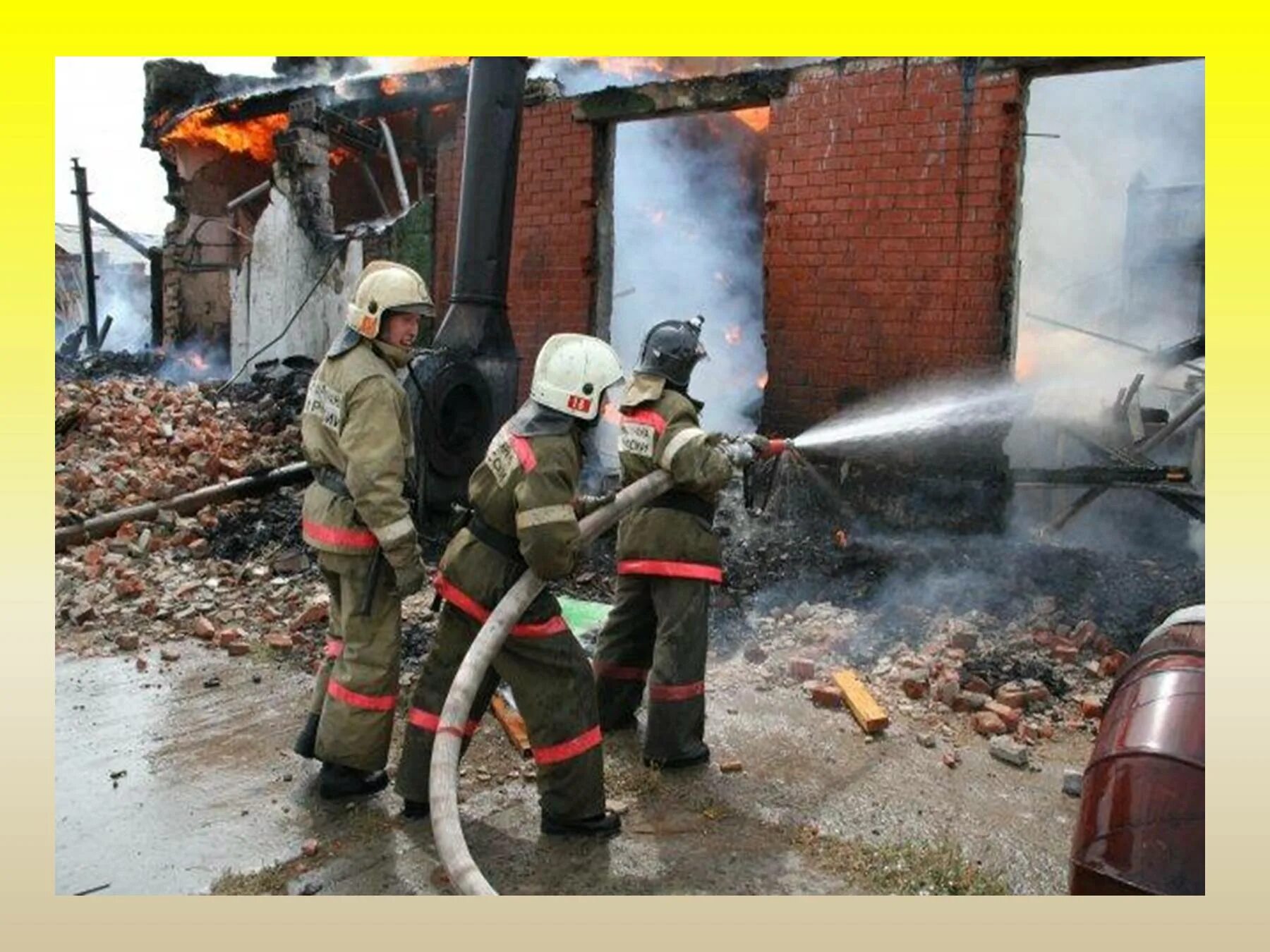 Пожарные россии. Стихи про пожарных для детей. Профессия пожарный и пожарник. Краткие сведения о пожарных. Краткие сведения о пожарных.