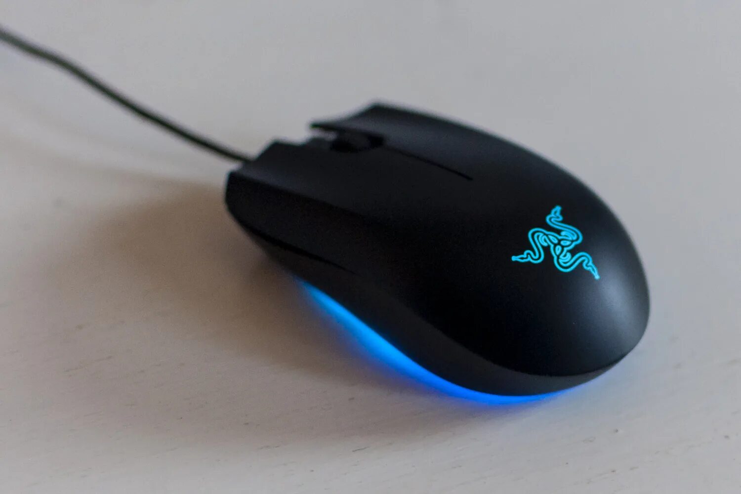 Razer deathadder essential драйвера. Razer DEATHADDER v2 Pro. Razer Abyssus Essential. Рейзер Abyssus 2012. Razer Abyssus 2014 драйвер.