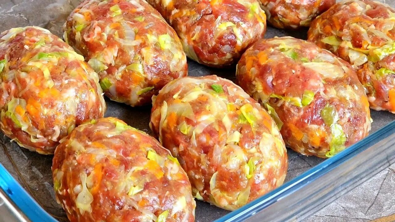 Рецепт как вкусно приготовить ленивые голубцы. Голубцы в духовке. турецкие голубцы в духовке. котлеты голубцы. голубцы добрый повар.