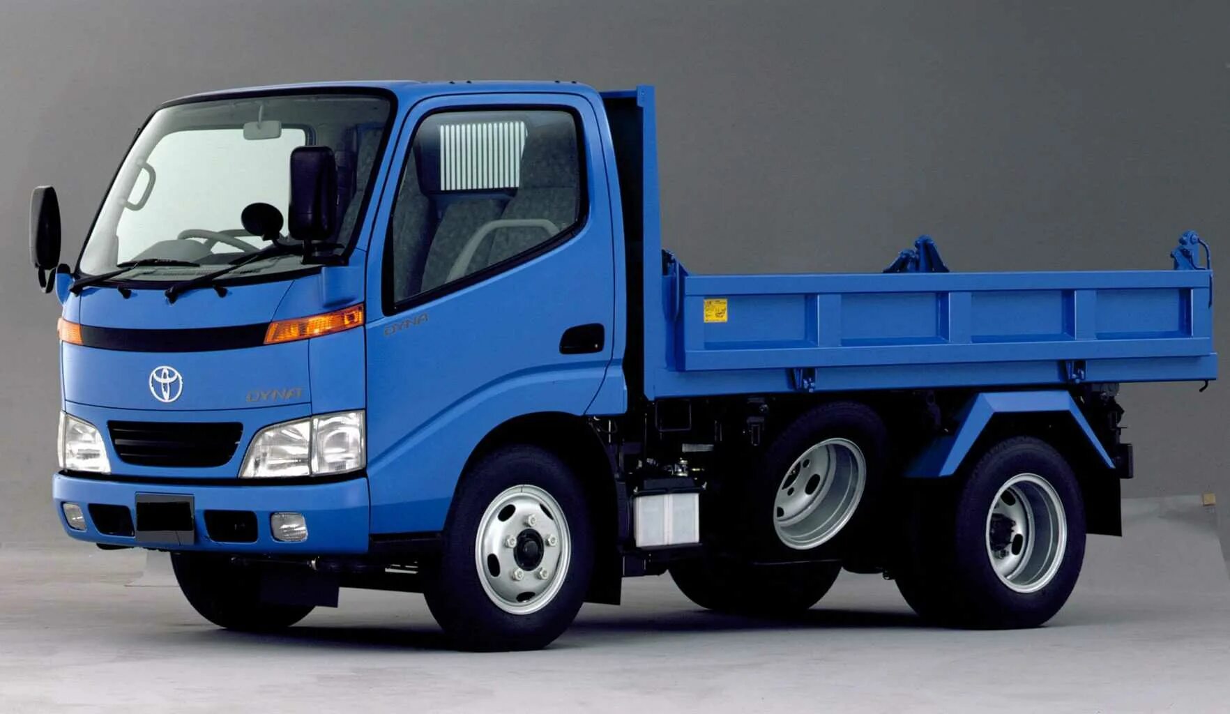 Тойота Дюна 3 тонны. Toyota Dyna самосвал. Toyota Dyna u100. Тойота грузовой самосвал Dyna. Грузовик 1 тонна купить