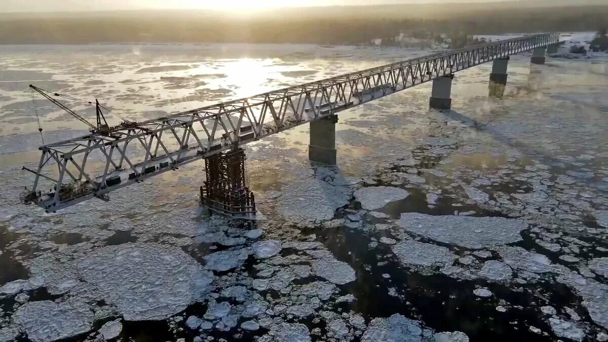 Мост енисей высокогорский. Енисейские мосты. Путинский мост красноярск. Самый северный мост через енисей. Мост через реку енисей в красноярске.
