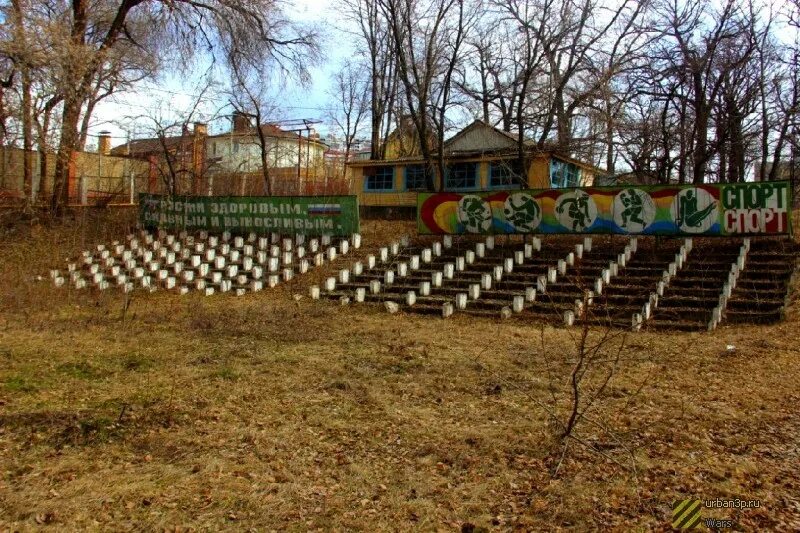 Тимуровец лагерь новосибирск. Лагерь лесная крепость самара. Тимуровец самара. Заброшенные пионерский лагерь тимуровец. Заброшенный лагерь самара.
