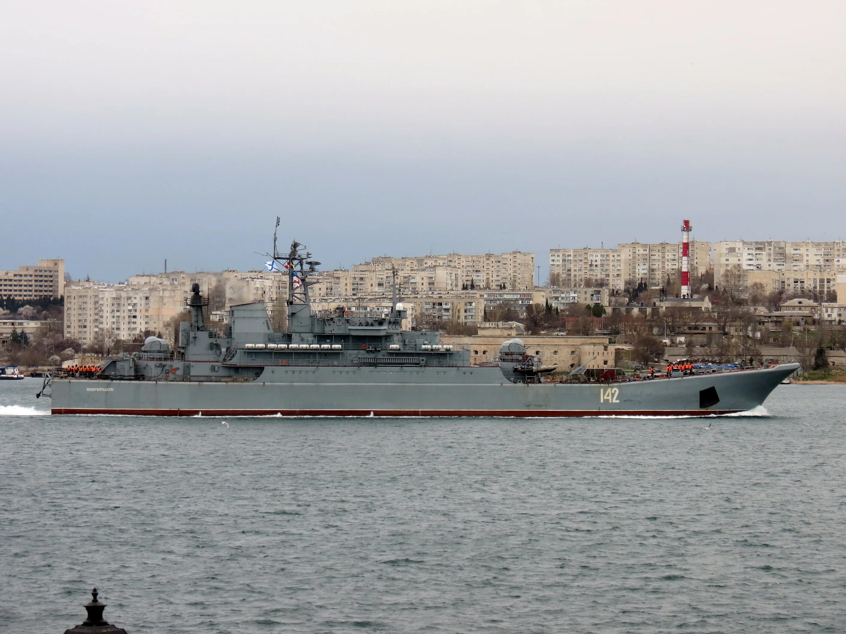 Новочеркасск корабль чф. Корабль новочеркасск севастополь. Бдк новочеркасск 2016. Бдк новочеркасск севастополь. Бдк 142 новочеркасск.
