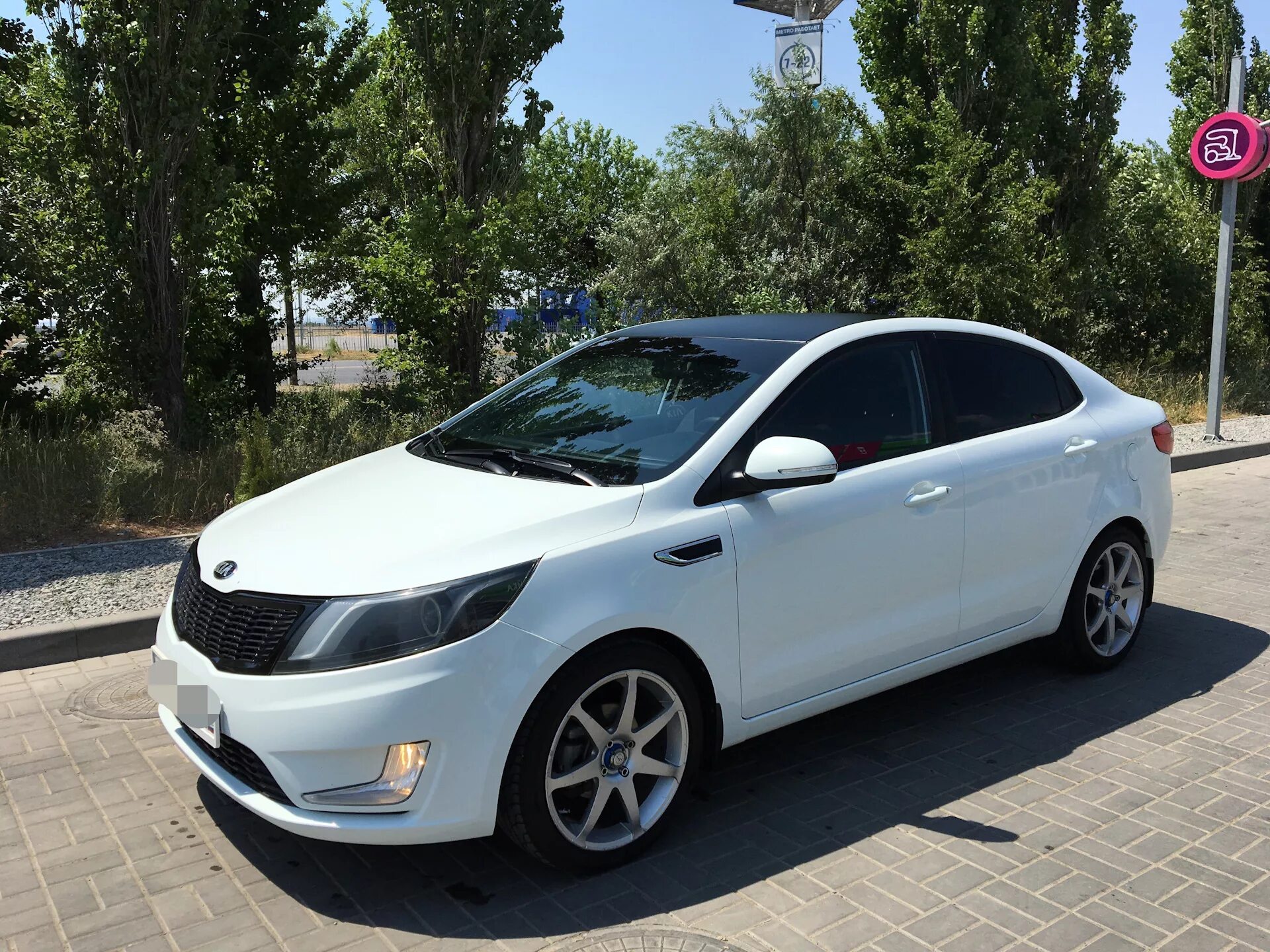 Киа рио 3 на 16. Kia Rio r17. Kia Rio 3 r17. Kia Rio (3g). Киа Рио 17 радиус.