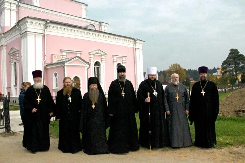 Наро фоминск пустынь. Зосимова пустынь мужской монастырь братия. Монастырь Зосимова пустынь настоятель. Зосимова пустынь Владимирской епархии.