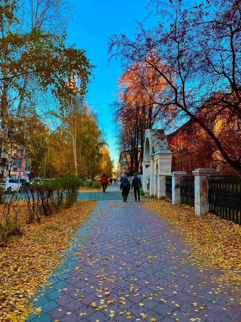 Парки нижнего тагила бондина осень. Нижний новгород осень. Парк бондина нижний тагил. Бондина нижнего тагила осенью. Парки нижнего тагила бондина осень.