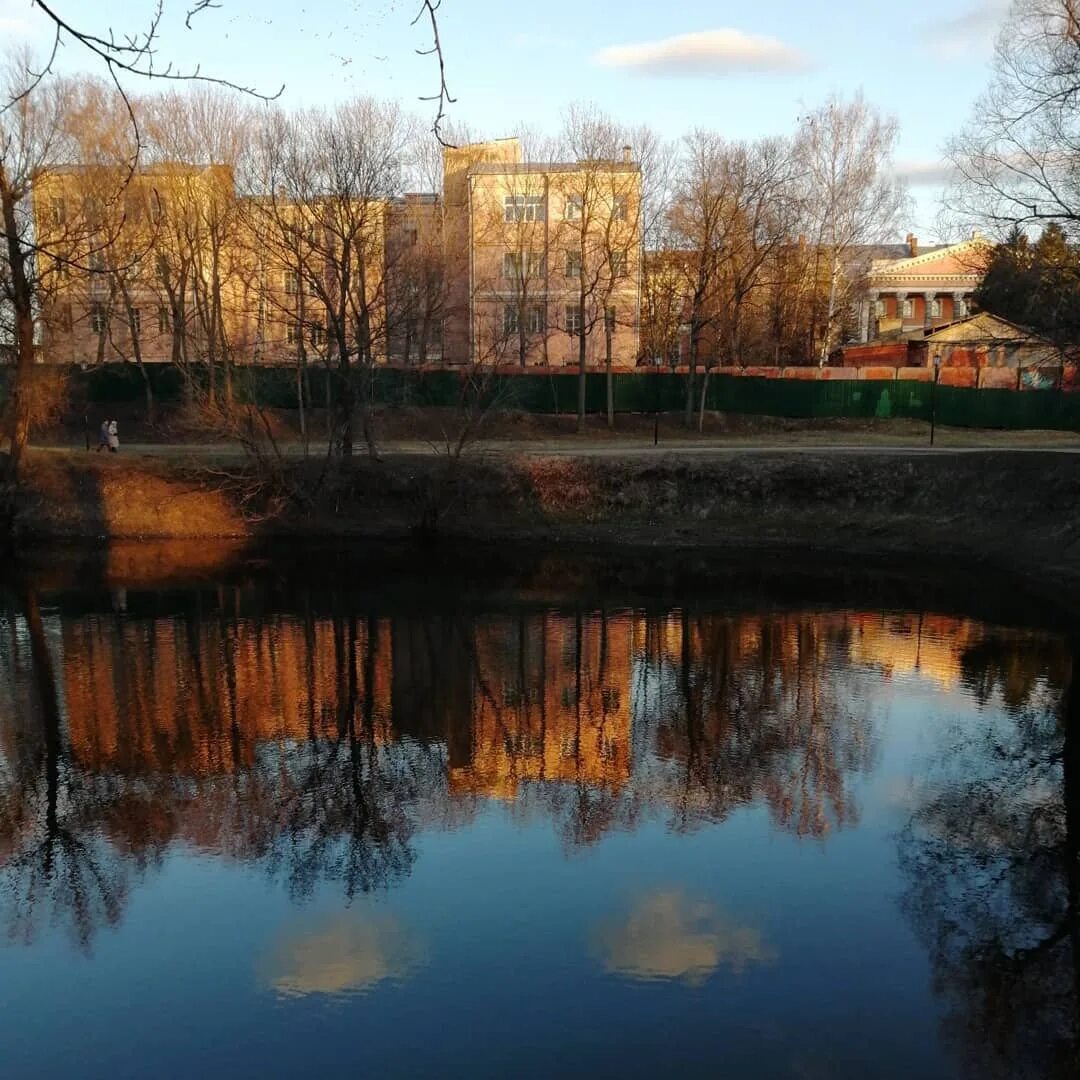 Лефортово москва. Район Лефортово. Лефортовский парк. Лефортово (район Москвы). Рассвет в Лефортово.