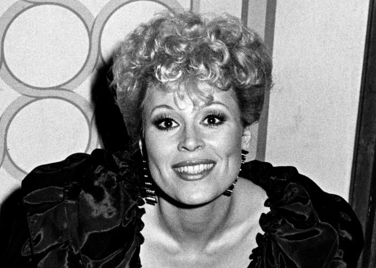 Лесли истербрук фото. Дебби каллахан актриса. Leslie easterbrook в молодости. Дебби каллахан актриса. Лесли эйлин истербрук.