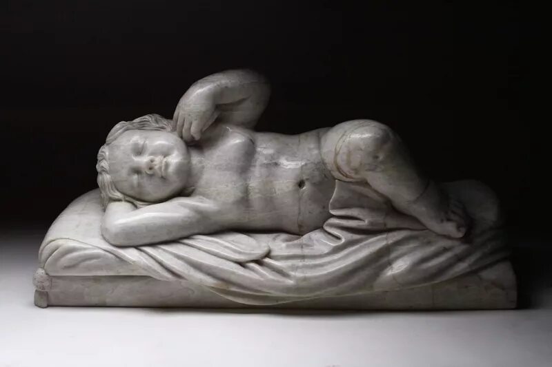 микеланджело спал. спящий купидон микеланджело скульптура. «спящий амур» (1608) караваджо. спящий купидон караваджо. микеланджело спал.