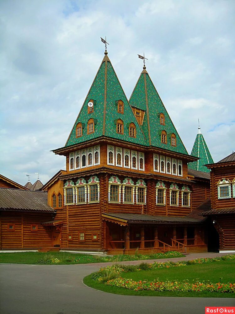 Дворец царя алексея михайловича. Фото коломенского дворца. Дворец царя алексея михайловича в коломенском. Дворец царя алексея михайловича. Фото коломенского дворца.