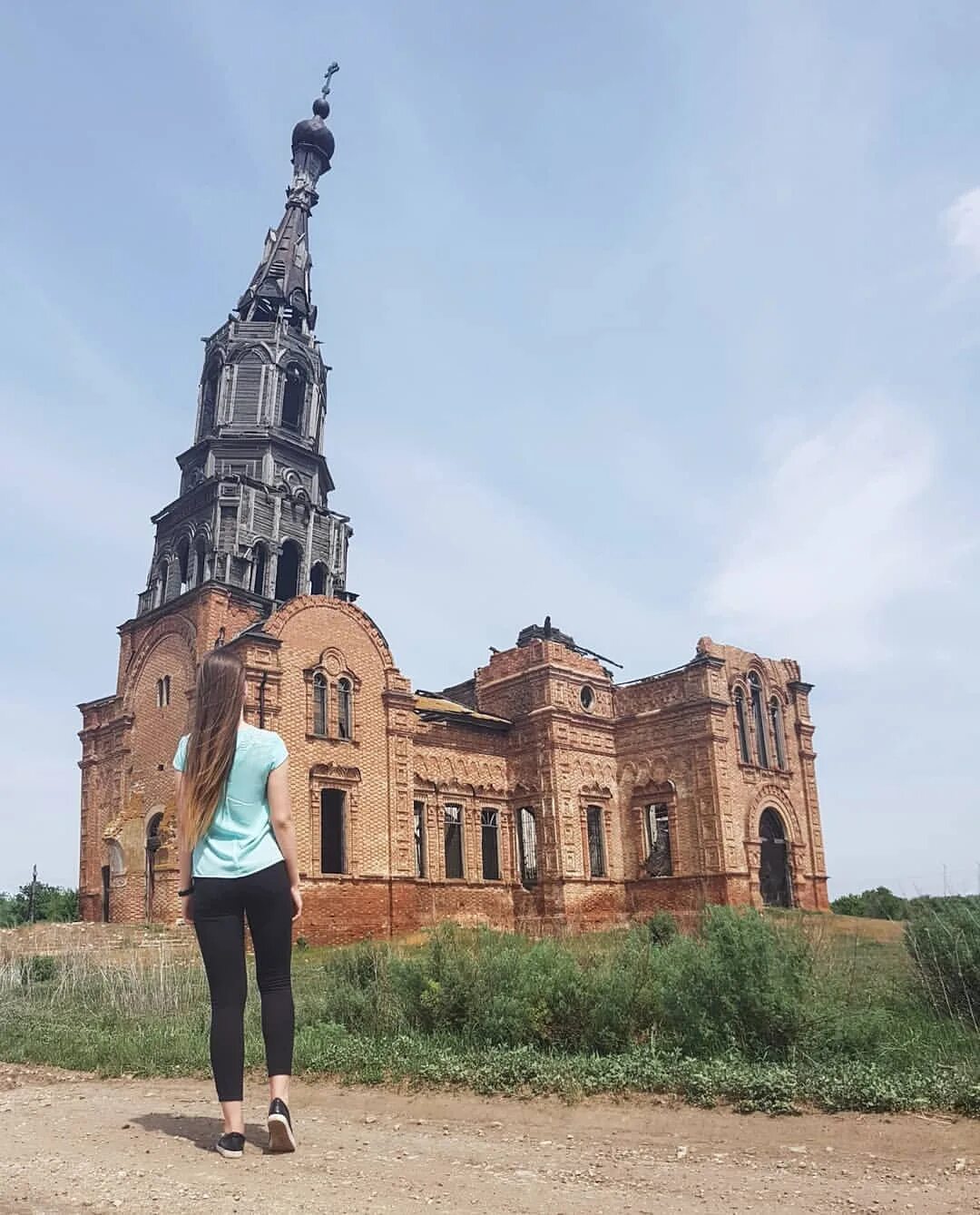 Комсомольское краснокутский район саратовская область. Логиновка Церковь Краснокутский район. Село Логиновка Саратовская область. Красный Кут с Логиновка. Село Логиновка Краснокутского района Саратовской области.