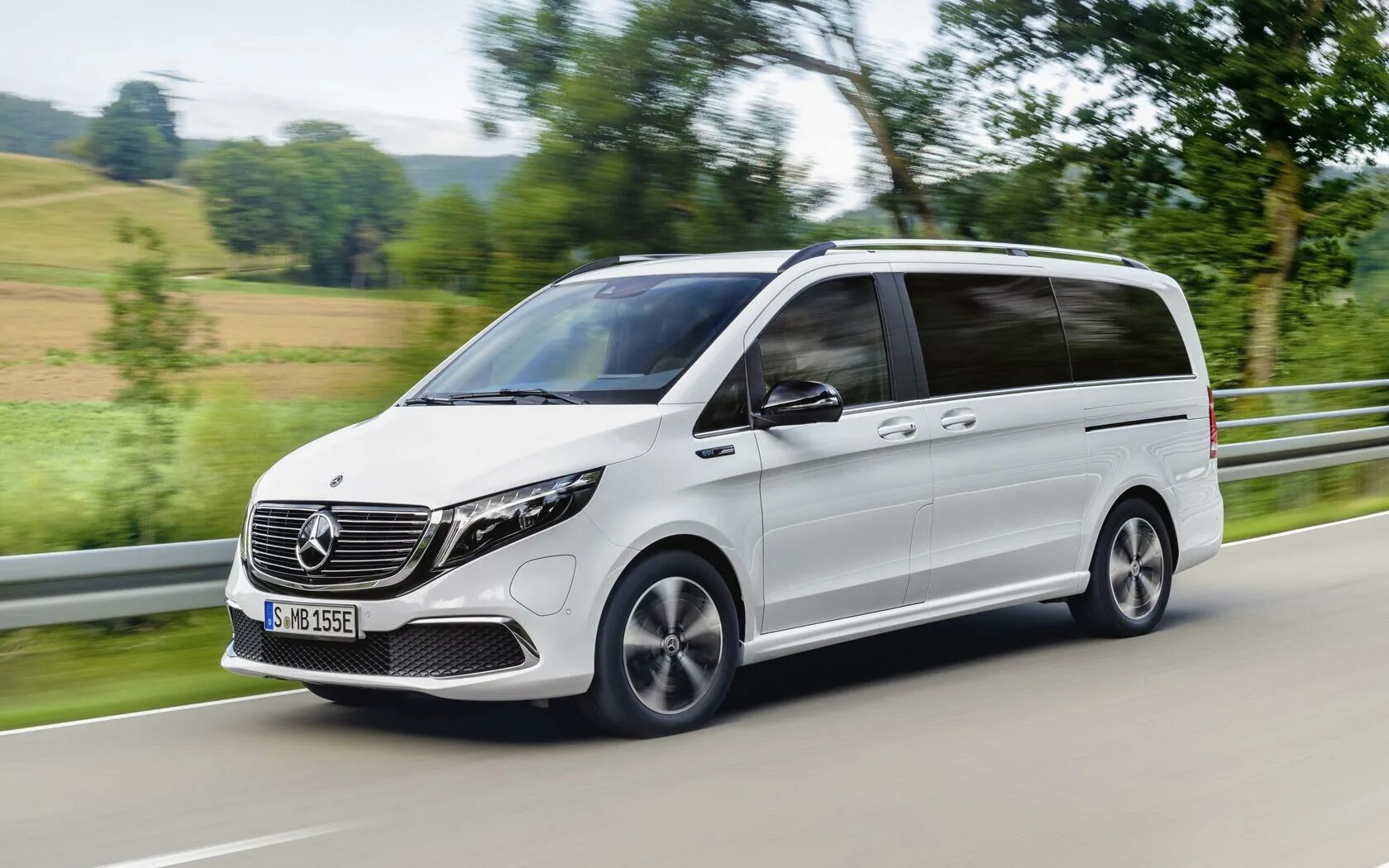 EQV 300 Мерседес Benz. Мерседес минивэн 2021. Мерседес EQV 300 Electric. Mercedes Benz Minivan.