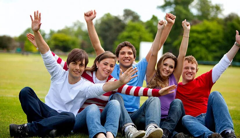 Подросток с телефоном. Давать возможности молодежи. Психологический тренинг для подростков. Давать возможности молодежи. Давать возможности молодежи.