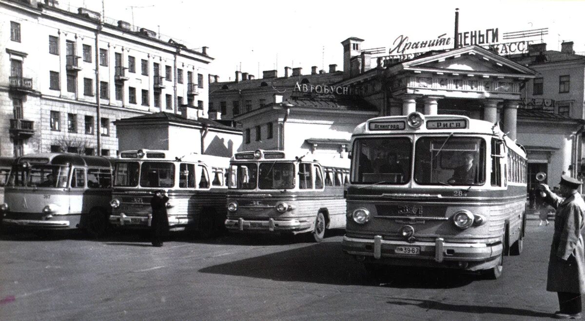 Советские номера автобусов. ЗИС (ЗИЛ)-127. ЗИС-127 автобус. ЗИС 127 Москва. Сенная площадь в Ленинграде в 70 е годы.