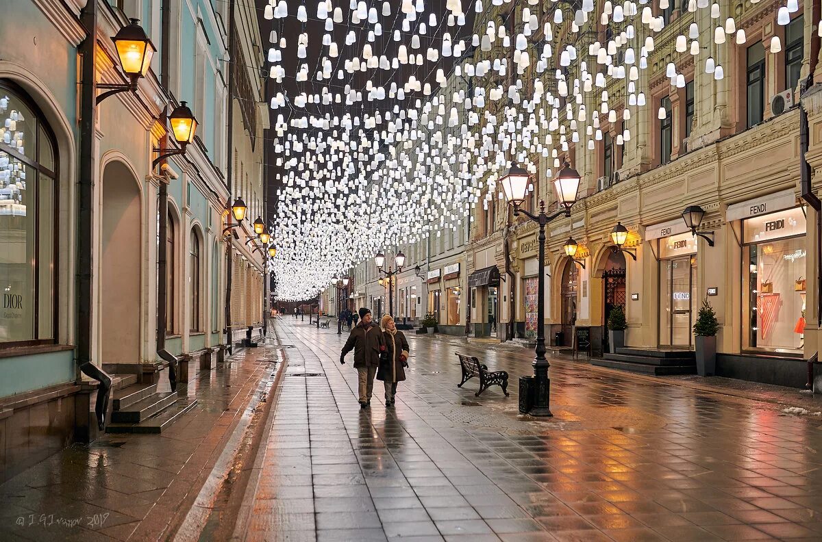 Улицы москвы погулять. Столешниковый переулок. Столешников переулок Москва. Улица Столешников переулок. Тверская улица+Столешников переулок.