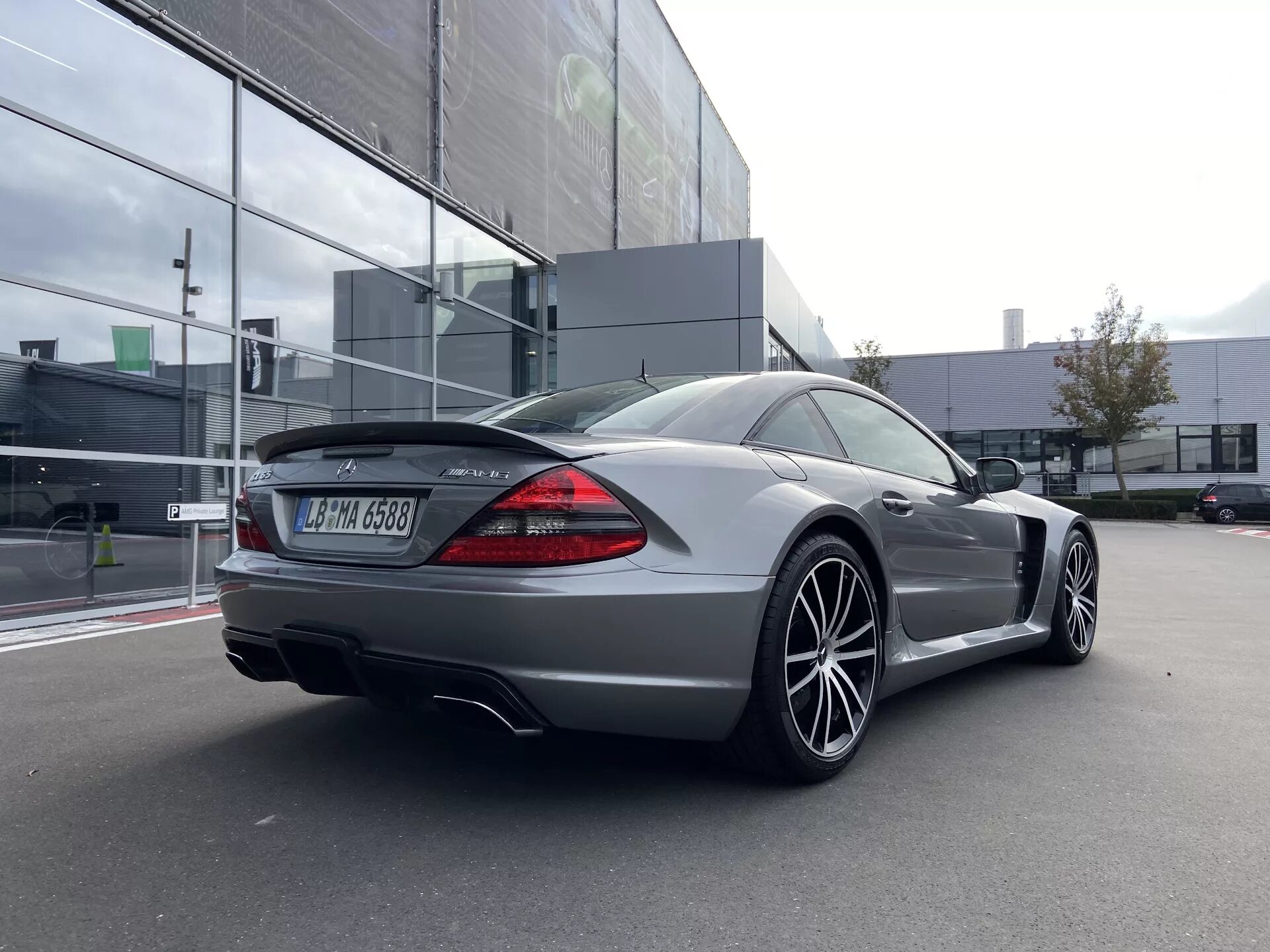 Купить б/у Mercedes-Benz Maybach S-Класс II (Z223) 580 4.0 AT (503 л.с.) 4WD бен
