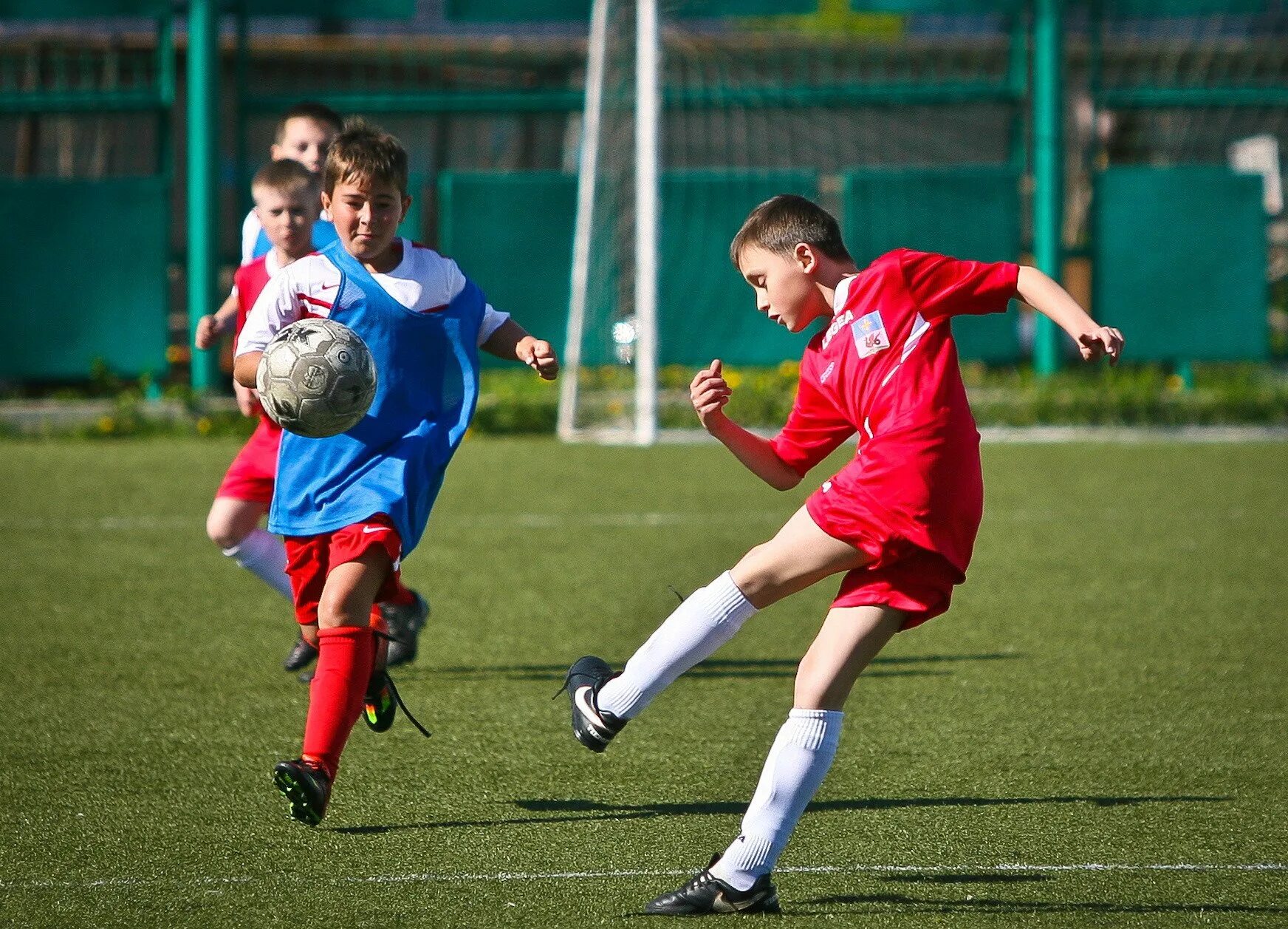 Футбол краснознаменск. Краснознаменск (футбольный клуб). Манеж олимп суздальская. Стадион олимп в новокосино. Футбол краснознаменск.