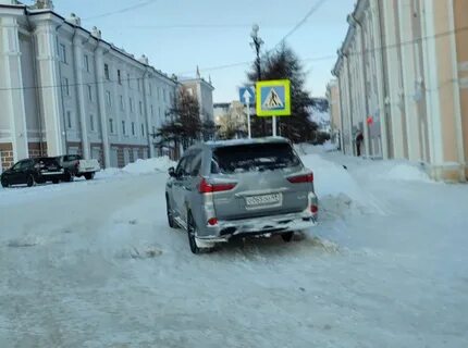 Езда во дворе