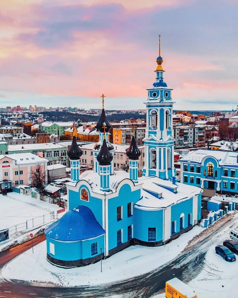 Самая главная достопримечательность калуги. Видео калужская. Город калуга памятник. Храмы калуги зимой. Калуга май.
