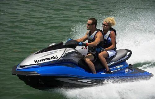 Laura can sail a jet ski. Kawasaki ultra 250x. мото яхт. jet-ski доктор липовая 7а. sea-doo pontoon.
