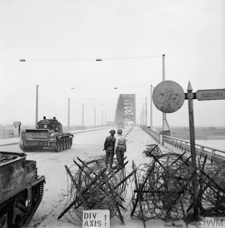 Мост про войну. Переправа через реку одер 1945. Понтонные мосты в великую отечественную войну раскраска. Мост про войну. Мост через буг вторая мировая.