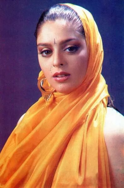 Нагма. Nagma. нагма индийский политик. nagma qureshi.