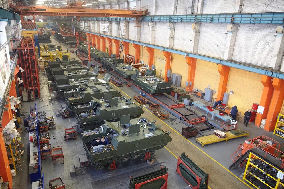 курганский машиностроительный завод курганмашзавод. пкт на бмп 2. бмп предприятие. бмп 1. завод кмз курган.