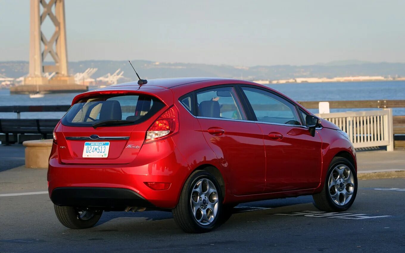форд фиеста 2011. женские машины. форд фиеста хэтчбек 2011. машины женские модели. 2011 ford fiesta ses hatchback.