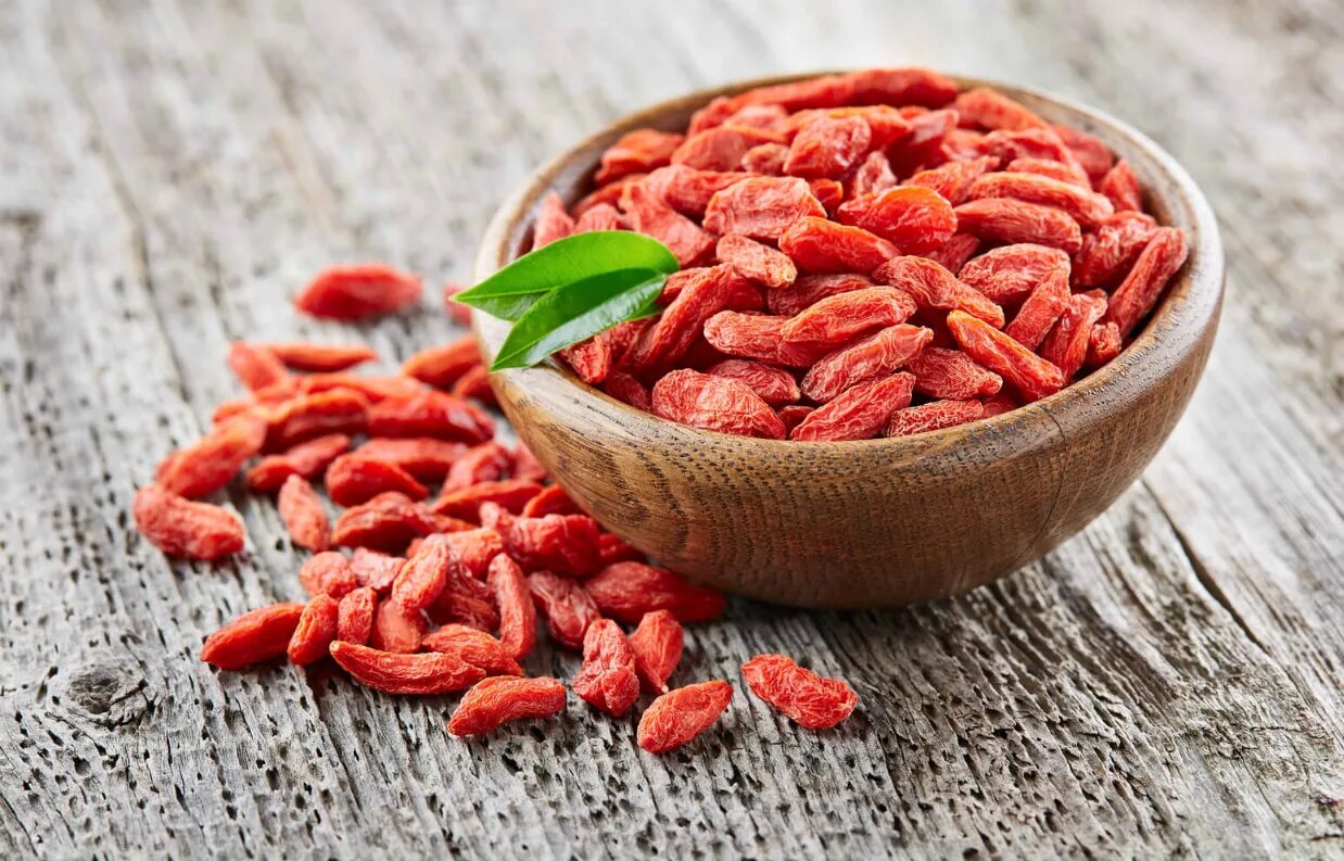 Ягоды годжи. Goji Berry Goji Berries. Дереза китайская годжи. Годжи Шамбала.