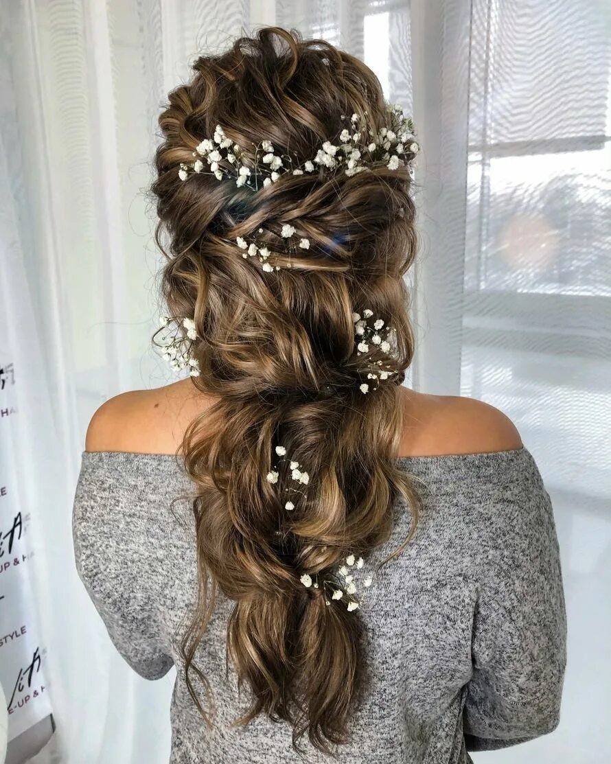 прически на март. шикарные прически. вечерние прически на средние волосы. детские прически для девочек. праздничные прически на средние волосы.