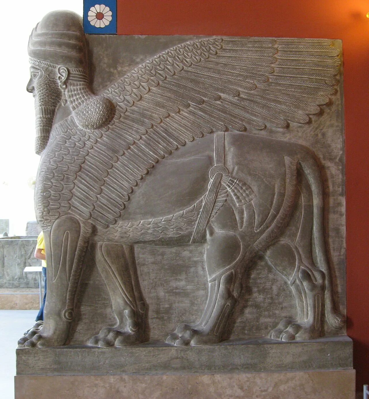 Крылатый бык. Шеду Ассирия. Шеду Ассирия скульптура. Британский музей ламассу Шеду. Крылатый Лев Ассирия.