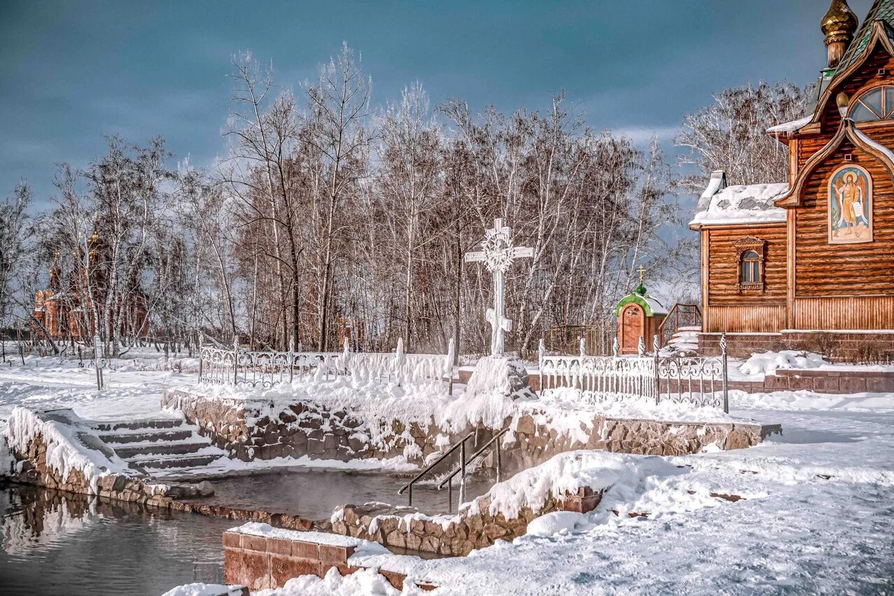 Святой источник омск. Ачаирский монастырь Омск. Ачаирский монастырь Омск зима. Ачаирский монастырь Святой источник. Ачаирский монастырь Омск Святой источник.