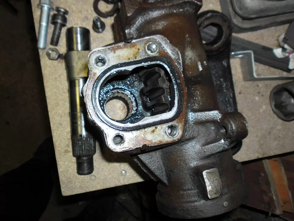 Прокачка рулевого редуктора эскудо. Ремонт рулевого редуктора. Прокладки рулевого редуктора уаз 469. Переборка рулевого редуктора скания. Клапан рулевого редуктора патриот.