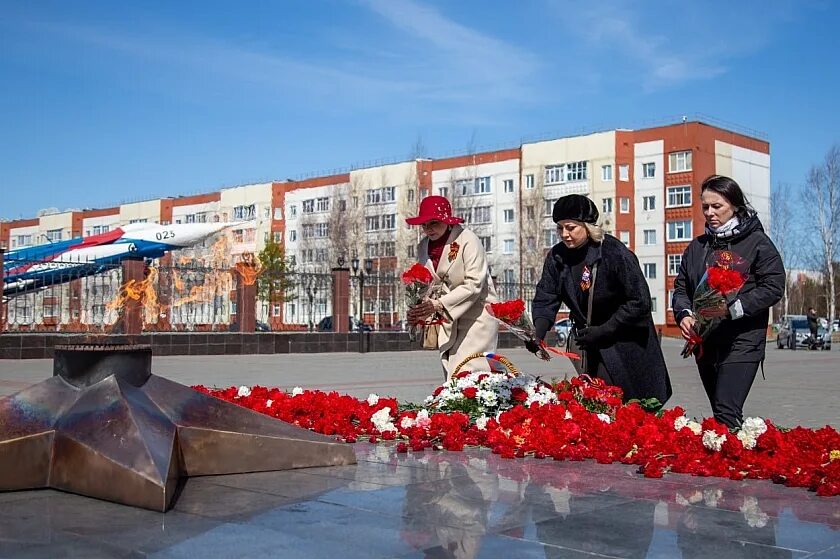 Город лангепас ханты-мансийский автономный округ. Лангепас площадь. Когалым покачи. Лангепас урай. Лангепас урай.