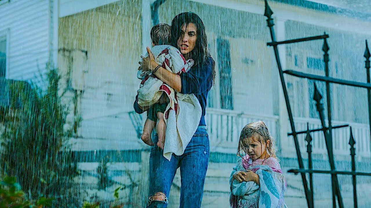 Рейтинг лучших триллеров 2022 года. Рейтинг лучших триллеров 2022 года. Взаперти фильм 2020 сара полсон. Сандра баллок затерянный. Рейтинг лучших триллеров 2022 года.