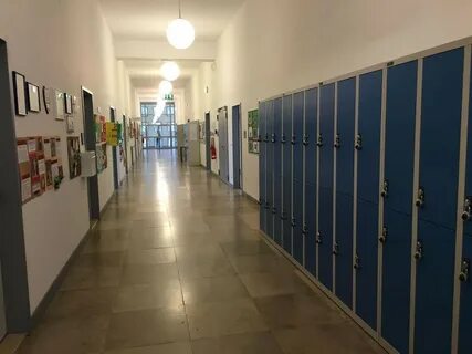 Фото школьного коридора