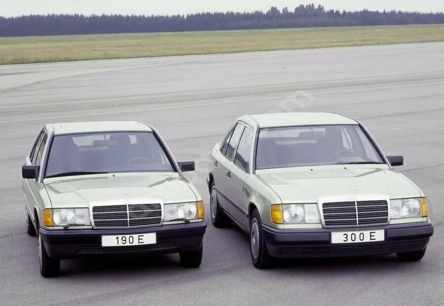 W190 и w124. Мерседес 190 w201 amg. Мерседес 190 w124. Мерседес бенц w124 e190. Мерседес w124 e190.