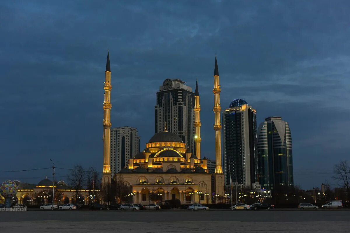 Мечеть чечни фото. Мечеть кадырова в грозном. Чечня, г. Мечеть «сердце чечни», г. Мечеть ахмата кадырова в грозном.