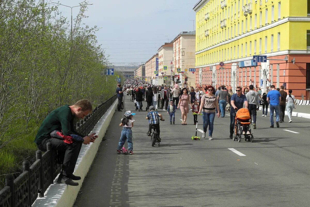 Сейчас день. Норильск фото 2025 года. норильск улицы. улица день. норильск сейчас.