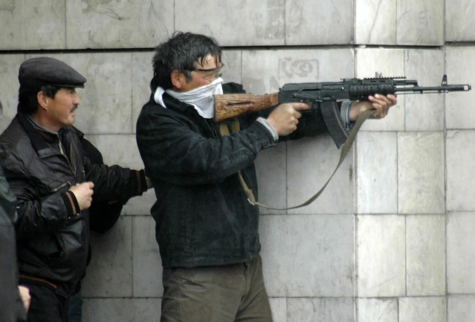 Киргизы террористы. Революция 2010 в Киргизии Бакиев.