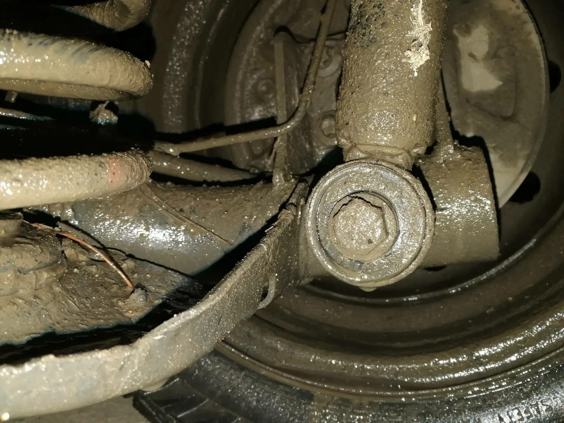 Стуки в задней подвеске рено логан. Стук в задней подвеске рено логан 1. Рено логан 1 поколение стучит задний. Стук передних стоек рено логан 2. Стук в передней подвеске рено логан 1.