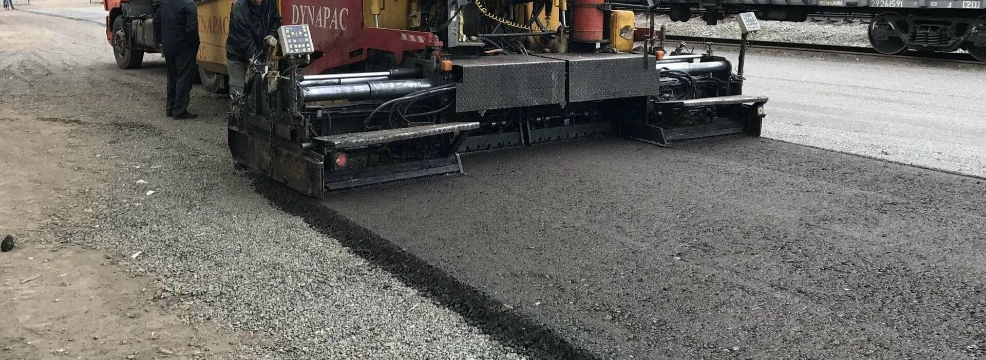 Асфальтоукладчик асф-к-2-04. Вольво асфальт укладчик. Асфальтоукладчик вольво 2820. Дорожные работы. Асфальтоукладчик abg titan 326.