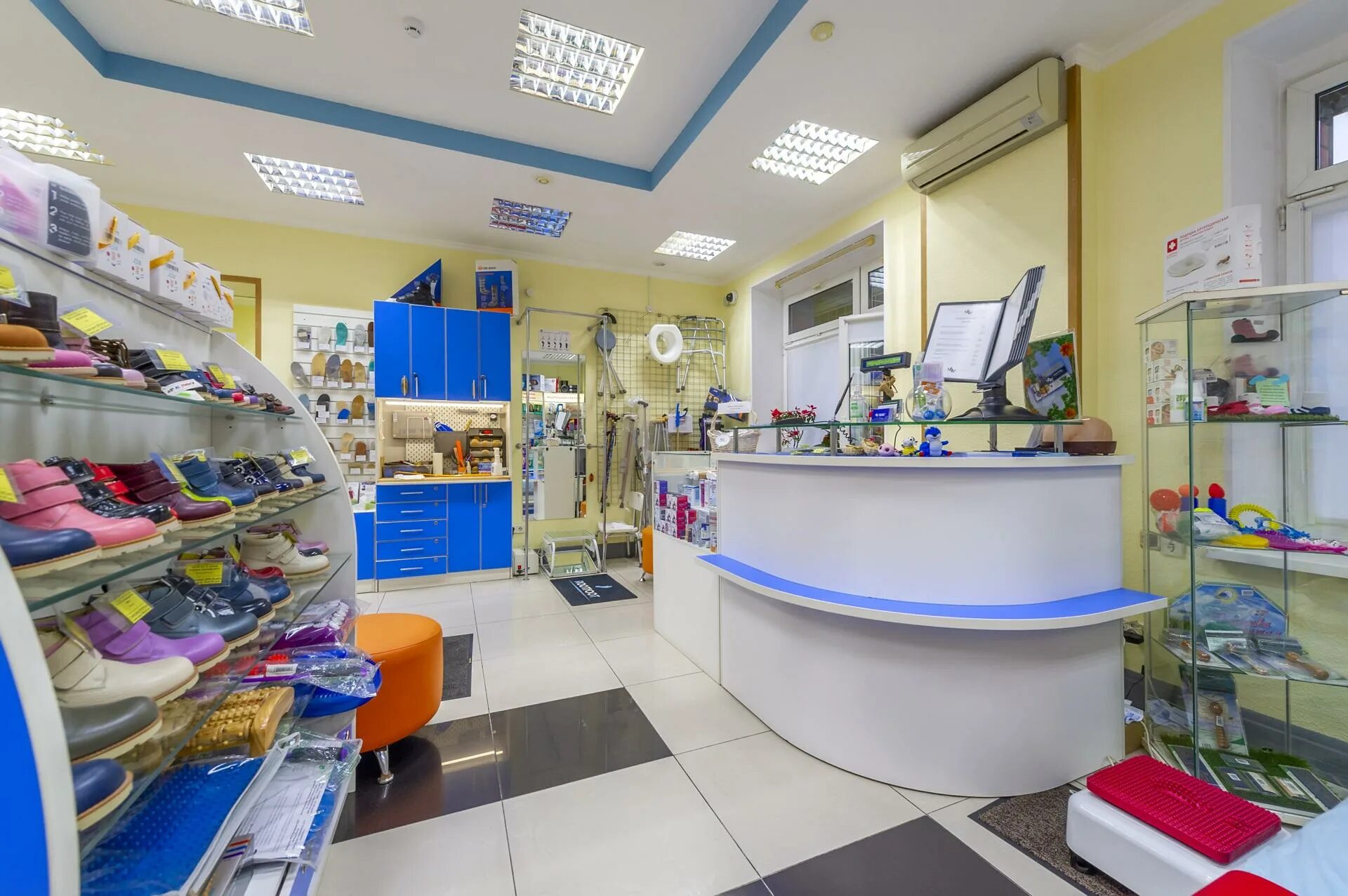 Сукромка 6 мытищи вайлдберриз. Котофей пермь в гипермаркет семья. Магазин котофей пермь. Медцентр мытищи комарова 2. Медицинская улица мытищи.